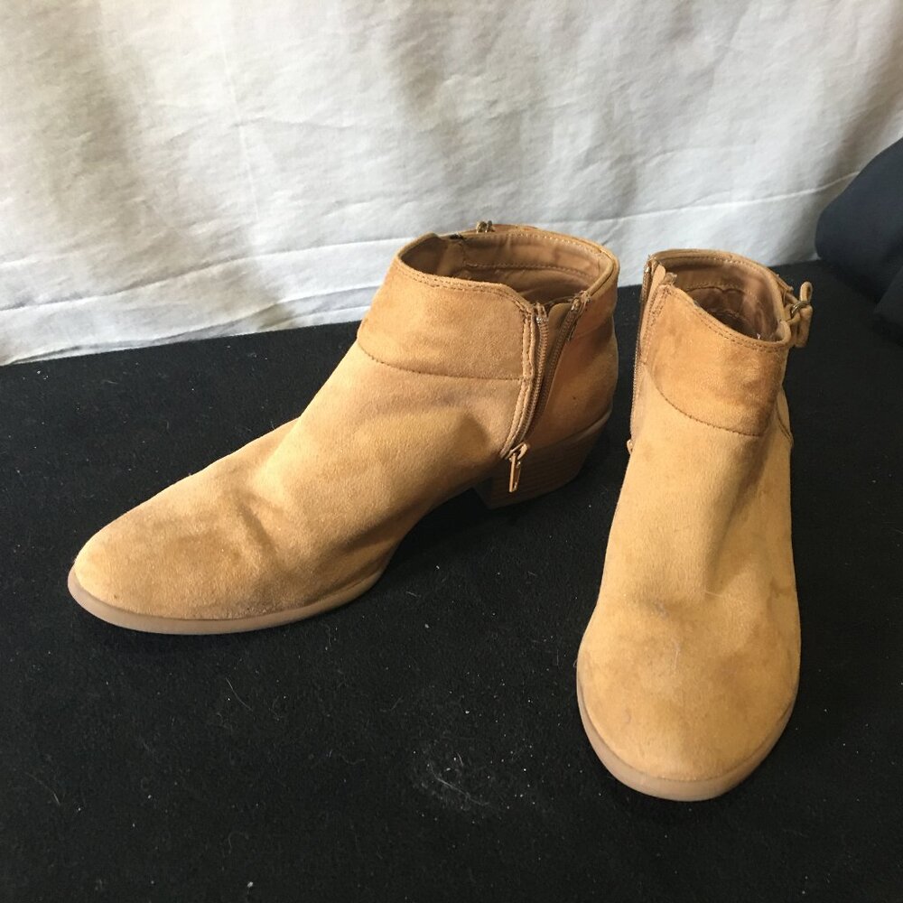 Qupid Booties